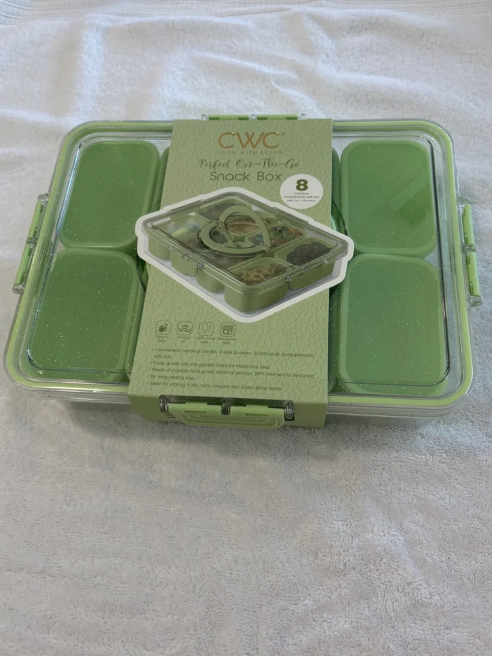 Cook With Color (CWC) - Green Perfect On-The-Go Snack Box - 8 Compartments. NWT - Picture 3 of 7